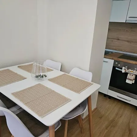 Apartment Near Blloku, And Air Albania Stadium *